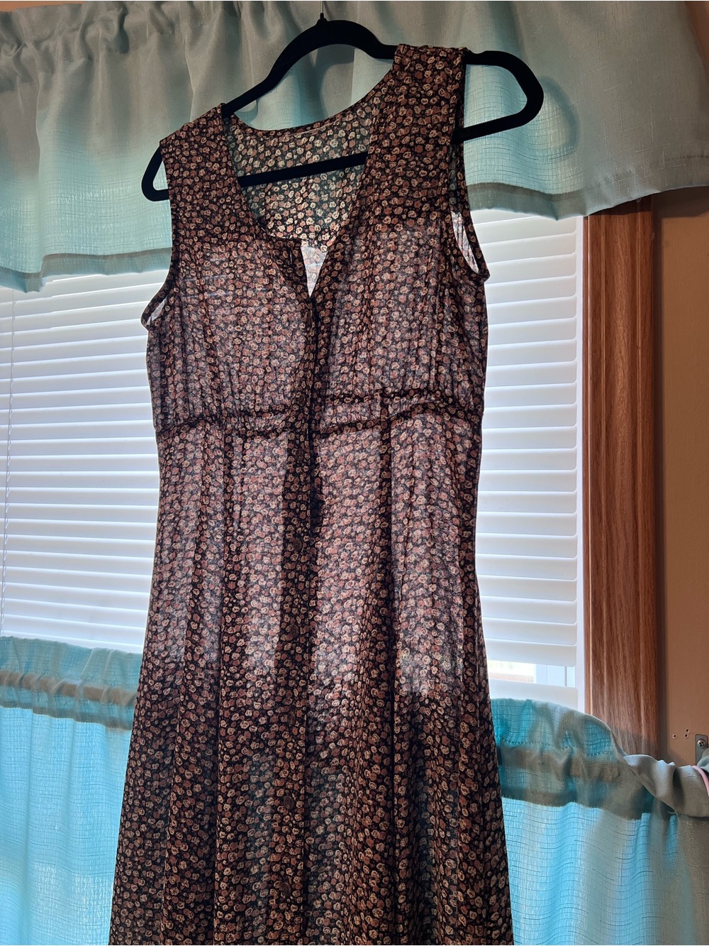Vintage 90s Calico Floral Button Front Midi Dress
Medium - Picture 9 of 9